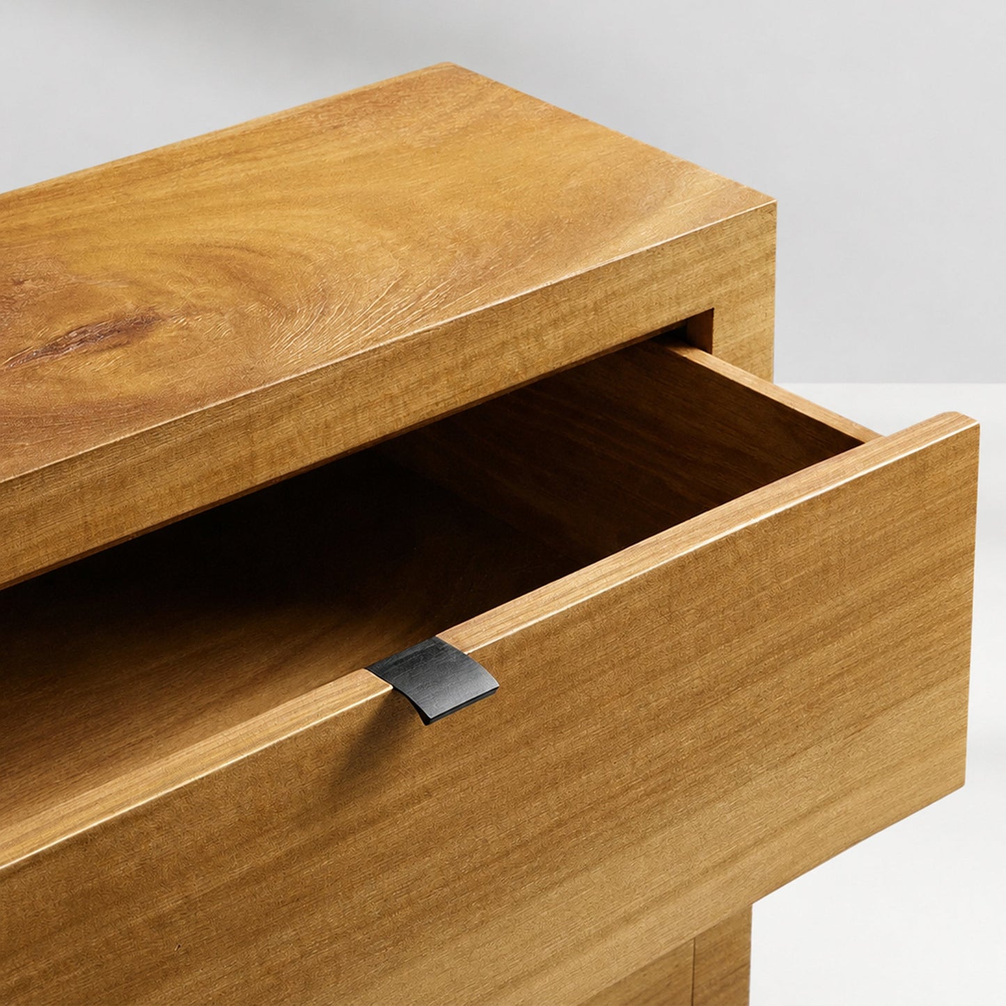 Calacius Closed Nightstand