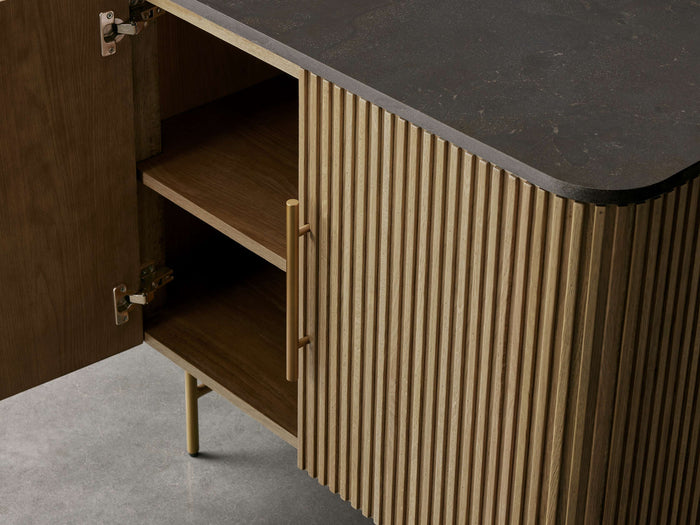 Finnley Hall Chest