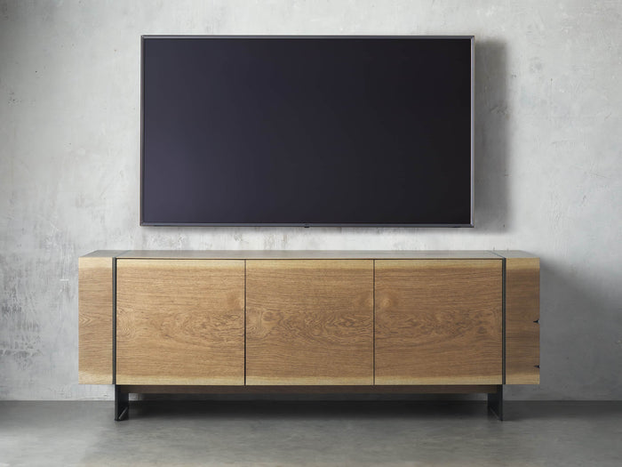 Mihaela Oak Media Console in Vin Alb 71"