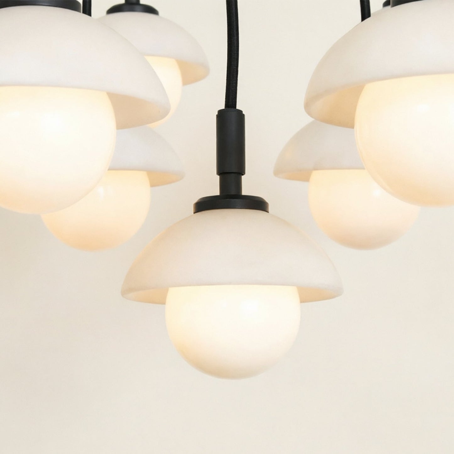 Glowen Alabaster Round Chandelier 32"