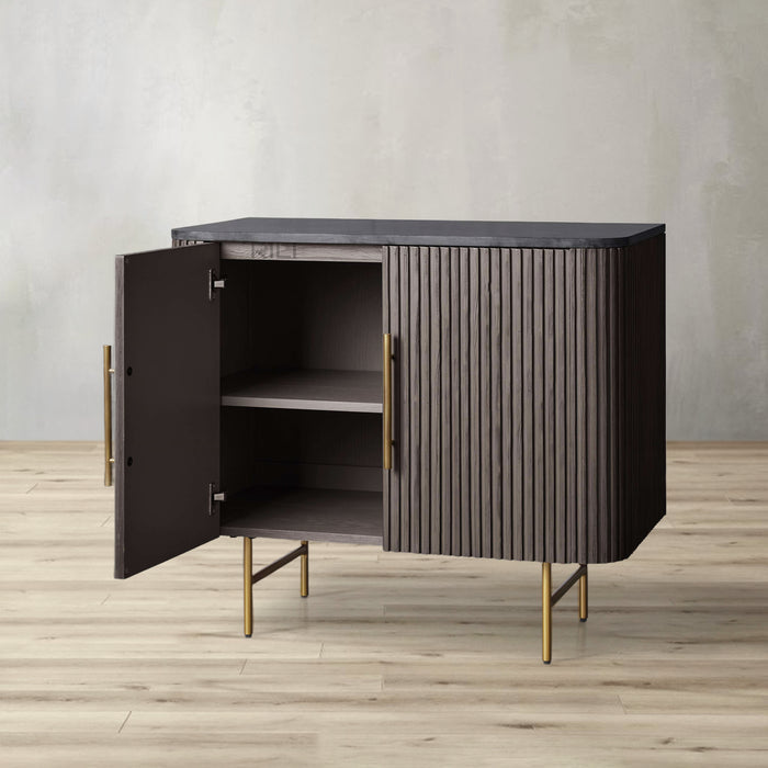 Finnley Hall Chest