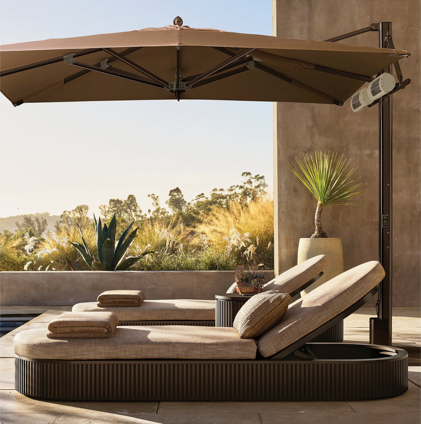Byron Aluminum Chaise